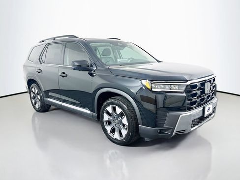 Used 2026 Honda Pilot Touring image 3