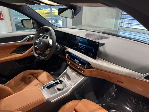 Used 2025 BMW i4 xDrive40i image 58