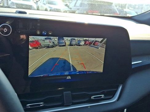 Used 2026 Chevrolet Equinox LT image 18