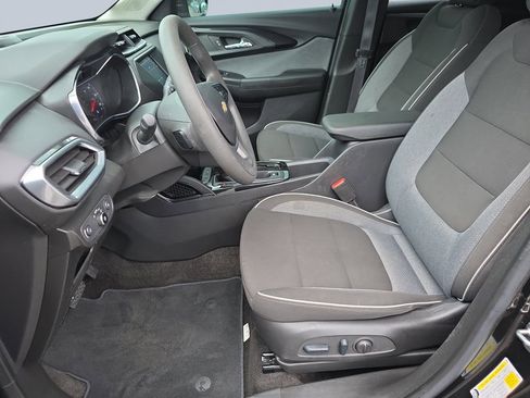 Used 2023 Chevrolet TrailBlazer LT FWD image 11