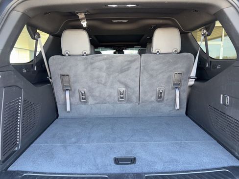 Certified 2023 GMC Yukon XL SLT image 18