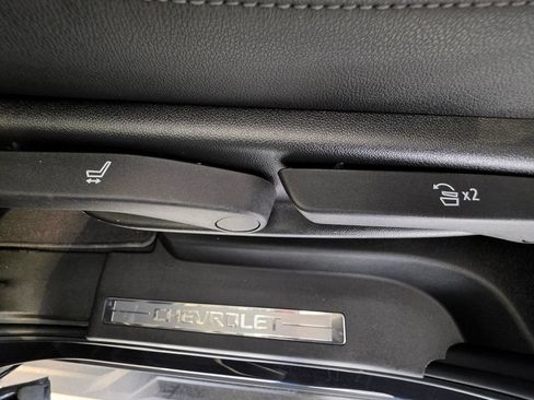 Used 2022 Chevrolet Suburban LT AWD/4WD image 50