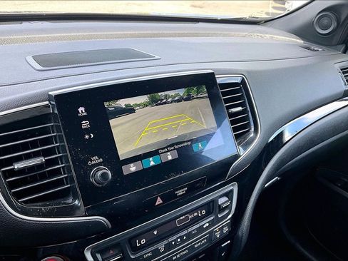 Used 2020 Honda Passport Touring image 13