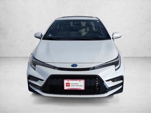 Certified 2025 Toyota Corolla SE image 2
