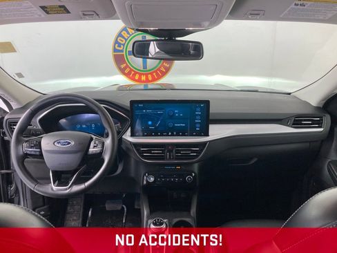 Used 2024 Ford Escape Platinum image 7