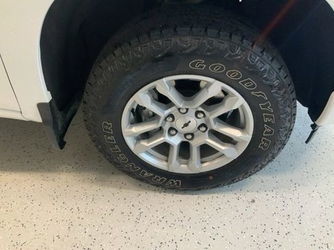 Used 2023 Chevrolet Silverado 1500 RST w/ Z71 Off-Road Package image 11