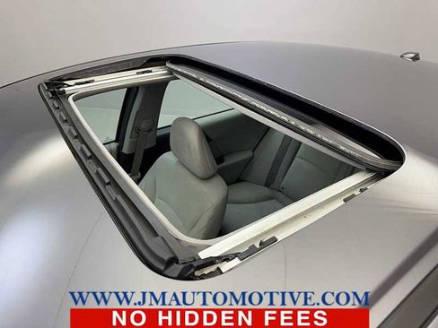Used 2016 Honda Accord EX image 11