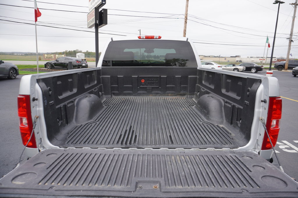 Used 2013 Chevrolet Silverado 1500 LTZ w/ Z71 Appearance Package AWD/4WD image 26