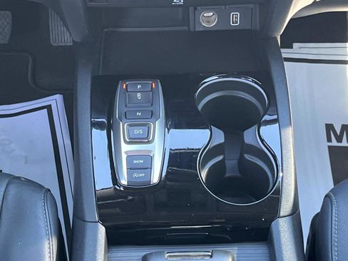 Used 2022 Honda Pilot Touring image 17