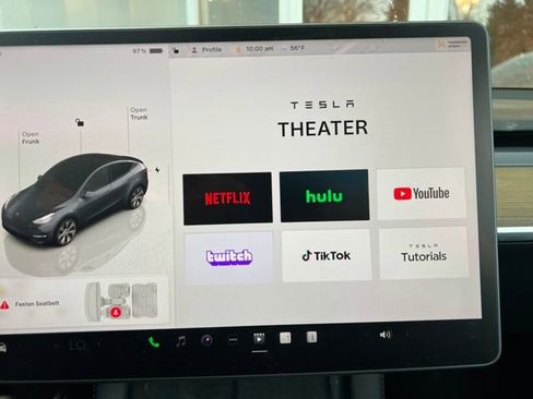 Used 2022 Tesla Model Y Long Range image 17