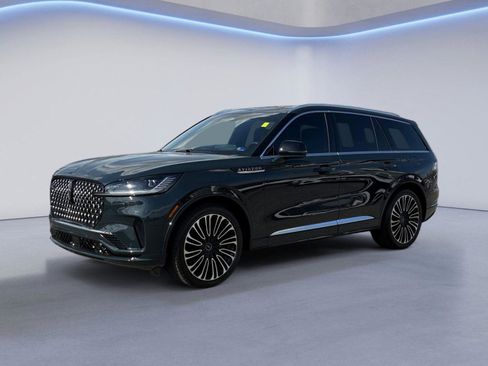 Used 2025 Lincoln Aviator Black Label AWD/4WD image 7
