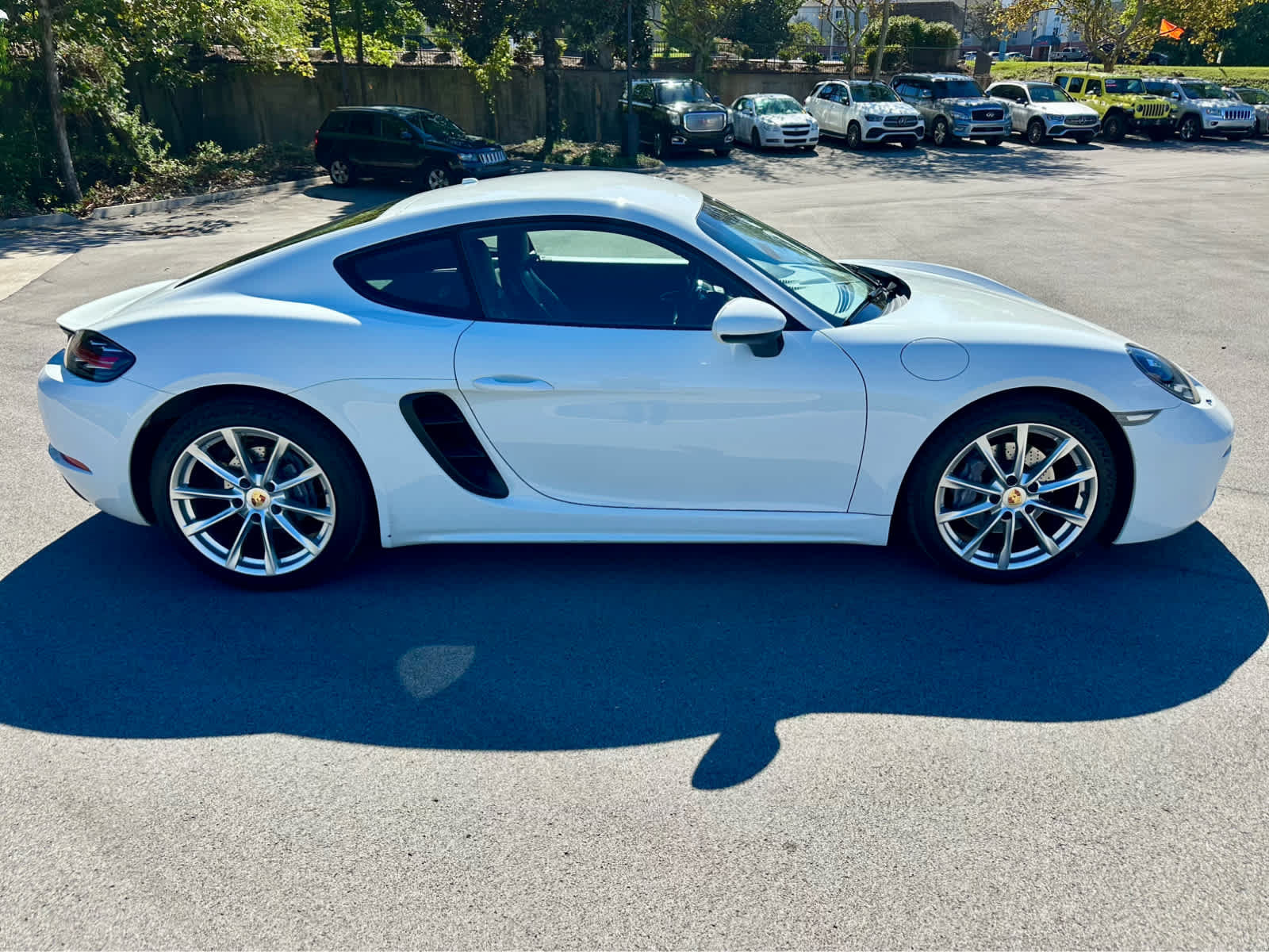 Used 2018 Porsche 718 Cayman RWD image 4