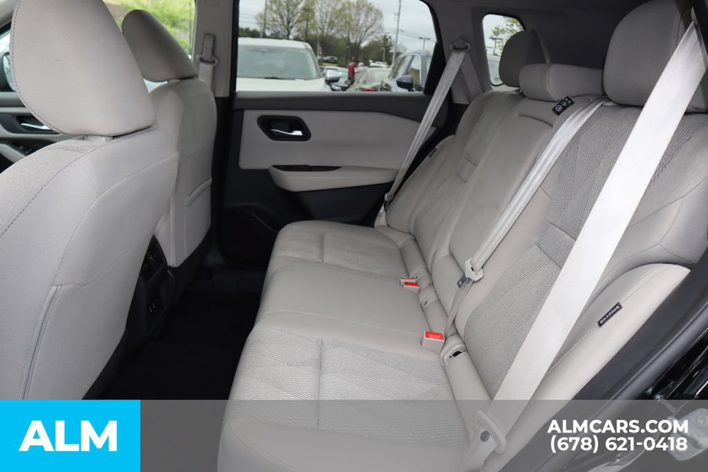 Used 2025 Nissan Rogue SV FWD image 16
