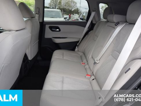 Used 2025 Nissan Rogue SV FWD image 16