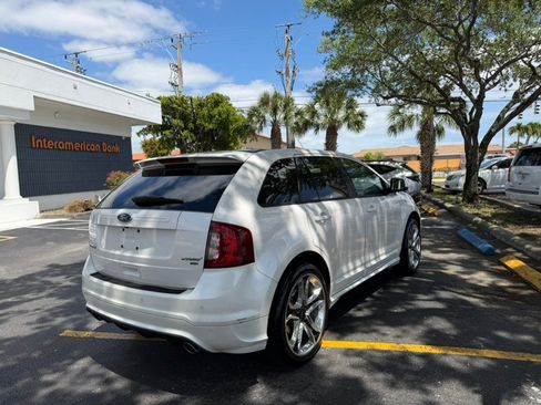Used 2011 Ford Edge Sport w/ Driver Entry Pkg AWD/4WD image 3