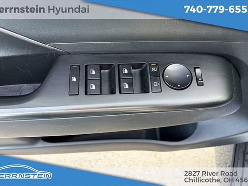 Certified 2025 Hyundai Kona SE AWD/4WD image 15
