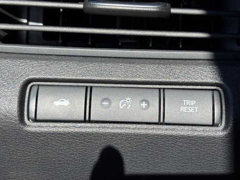 Used 2025 Nissan Altima 2.5 SV FWD image 23