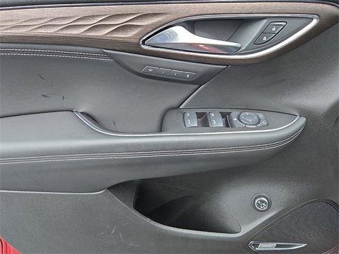 Used 2023 Buick Envision Avenir image 12