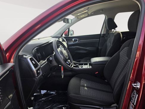 Used 2022 Kia Sorento LX image 16