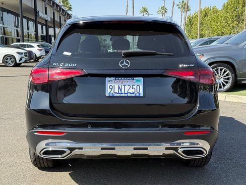 Used 2024 Mercedes-Benz GLC 300 4MATIC image 18