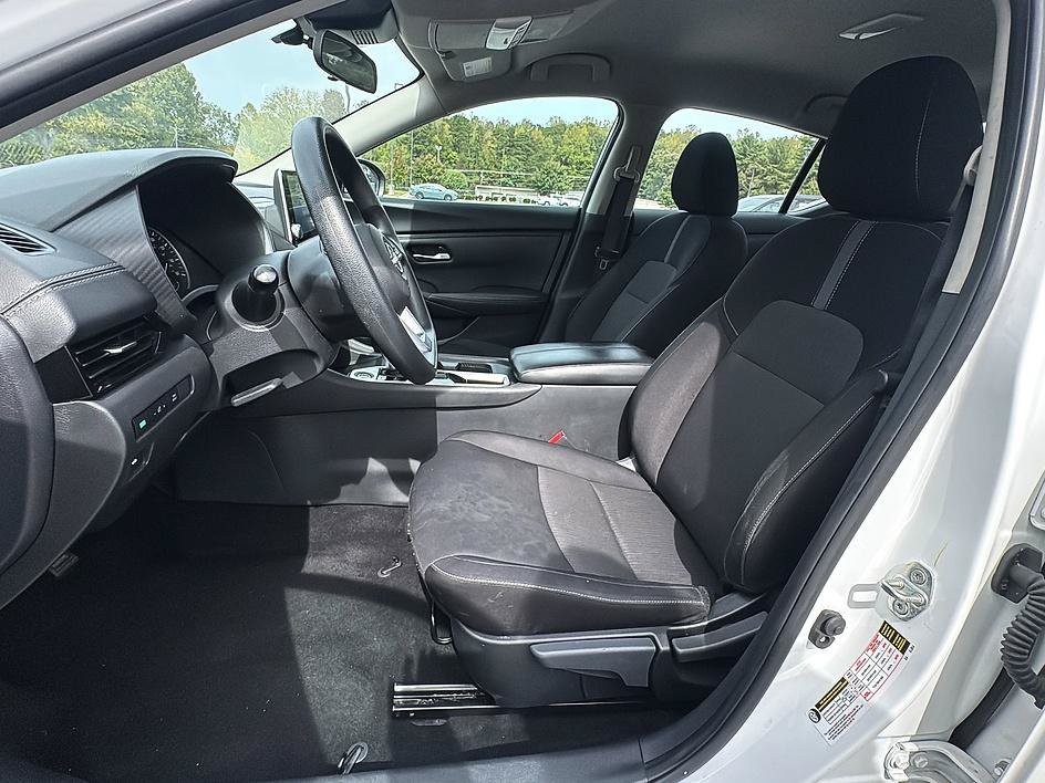 Certified 2025 Nissan Sentra SV FWD image 14