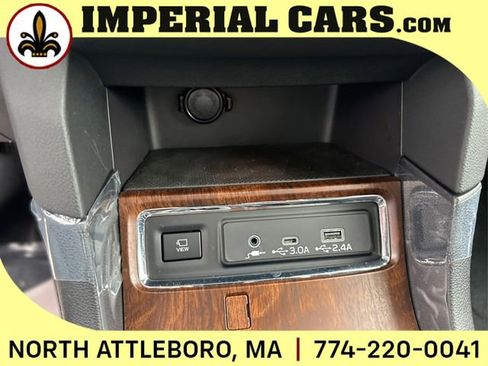 New 2025 Subaru Ascent Touring image 29