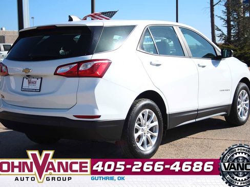 Used 2020 Chevrolet Equinox LS image 11