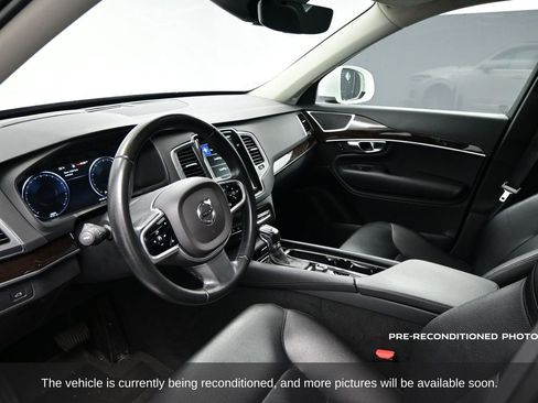 Used 2019 Volvo XC90 T6 Momentum w/ Advanced Package image 5