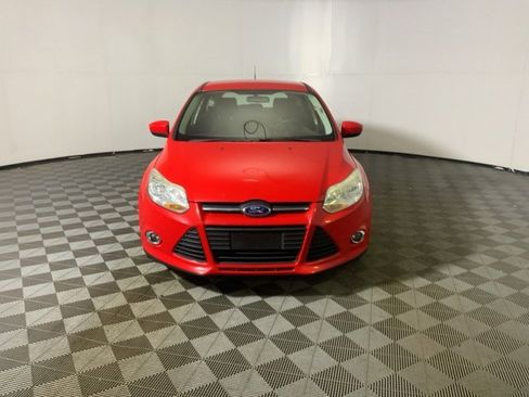 Used 2012 Ford Focus SE image 2