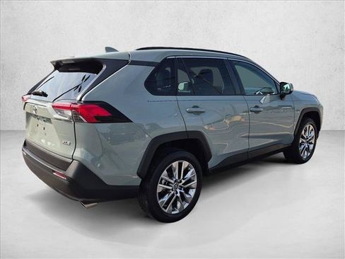 Used 2019 Toyota RAV4 XLE Premium w/ Advanced Technology Package FWD image 5