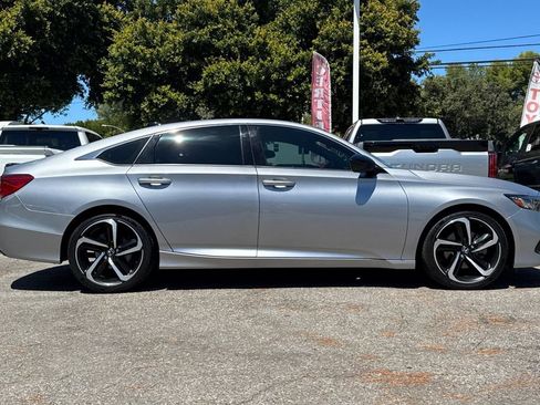 Used 2022 Honda Accord Sport image 2