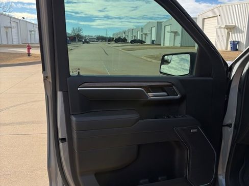 Used 2025 GMC Sierra 1500 Elevation image 23