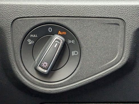 Used 2021 Volkswagen Atlas SE w/ Towing Package image 34