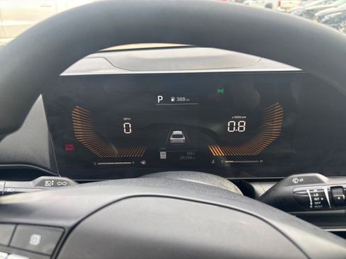 Used 2025 Kia K4 LXS image 39