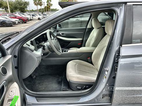 Used 2024 Hyundai Sonata SEL FWD image 2