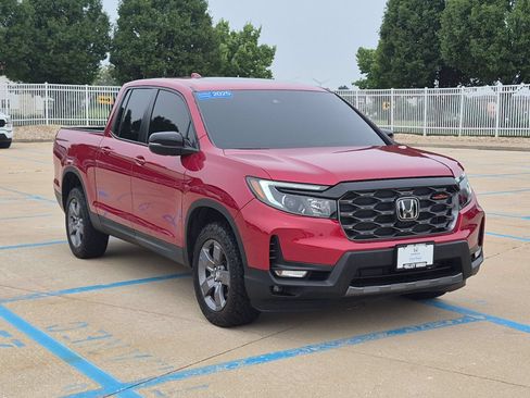Certified 2025 Honda Ridgeline TrailSport image 4
