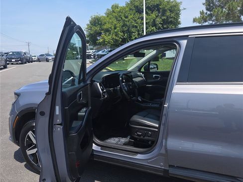 Certified 2021 Kia Sorento EX w/ Panoramic Sunroof Package AWD/4WD image 20