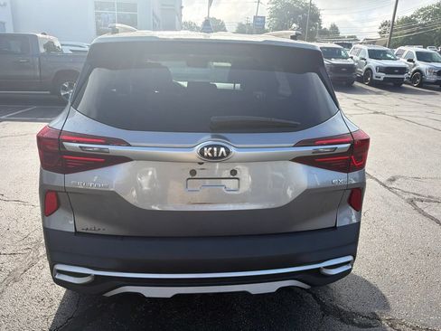 Used 2021 Kia Seltos EX AWD/4WD image 7