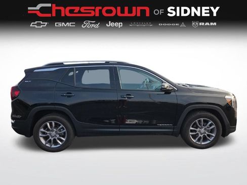 Used 2022 GMC Terrain SLT w/ Infotainment Package II AWD/4WD image 4