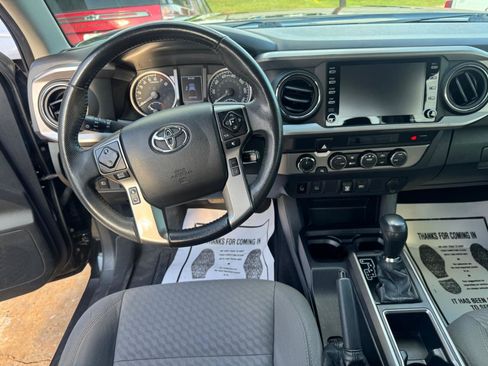 Used 2021 Toyota Tacoma SR5 w/ Technology Package AWD/4WD image 17