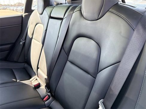 Used 2022 Tesla Model 3 Long Range image 12