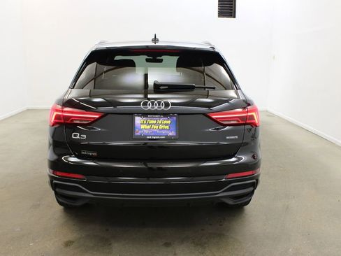 Certified 2025 Audi Q3 2.0T Premium w/ Convenience Package image 4