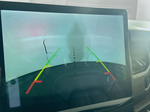 Used 2024 Ford Expedition Limited image 23