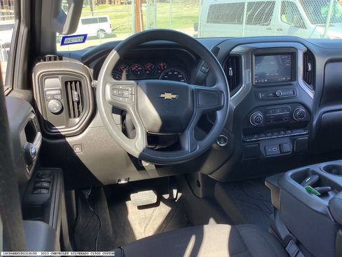 Used 2023 Chevrolet Silverado 1500 Custom image 9