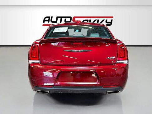Used 2023 Chrysler 300 S w/ Comfort Group RWD image 6