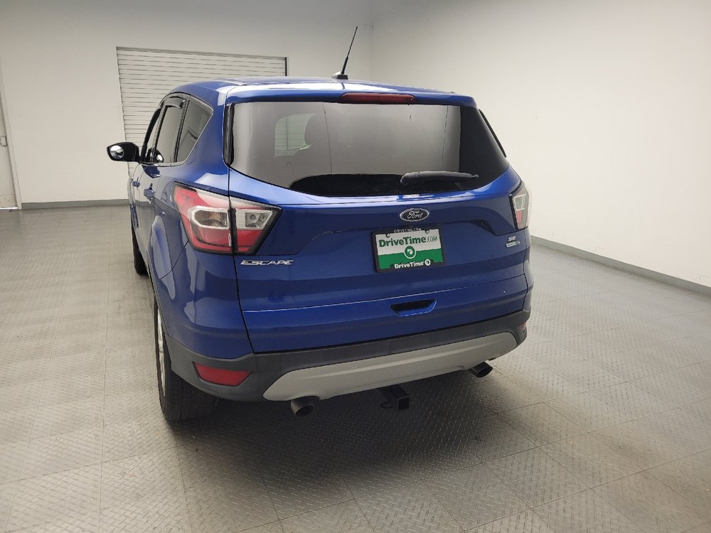 Used 2017 Ford Escape SE w/ SE Cold Weather Package AWD/4WD image 6