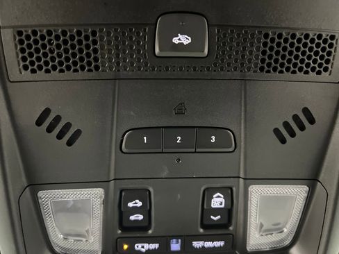 Used 2025 Cadillac XT6 Premium Luxury image 68