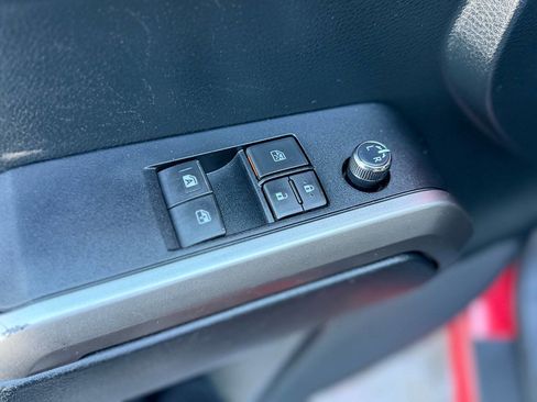 Used 2016 Toyota Tacoma TRD Sport image 13