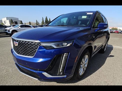 Used 2023 Cadillac XT6 Luxury FWD image 3