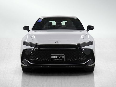 Used 2026 Toyota Crown Limited image 11